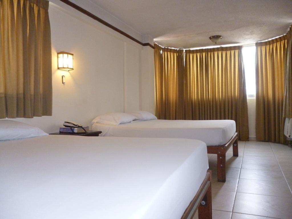 Hotel Aramo Ciudad de Panamá Habitación foto